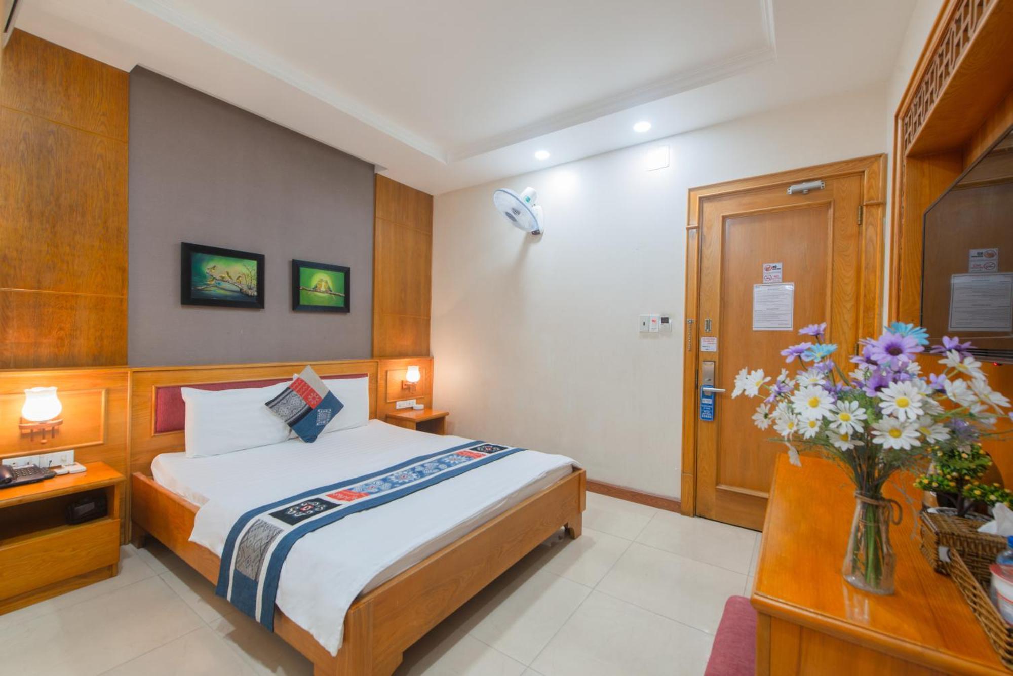 Anh Dao Hotel Хошимин Екстериор снимка