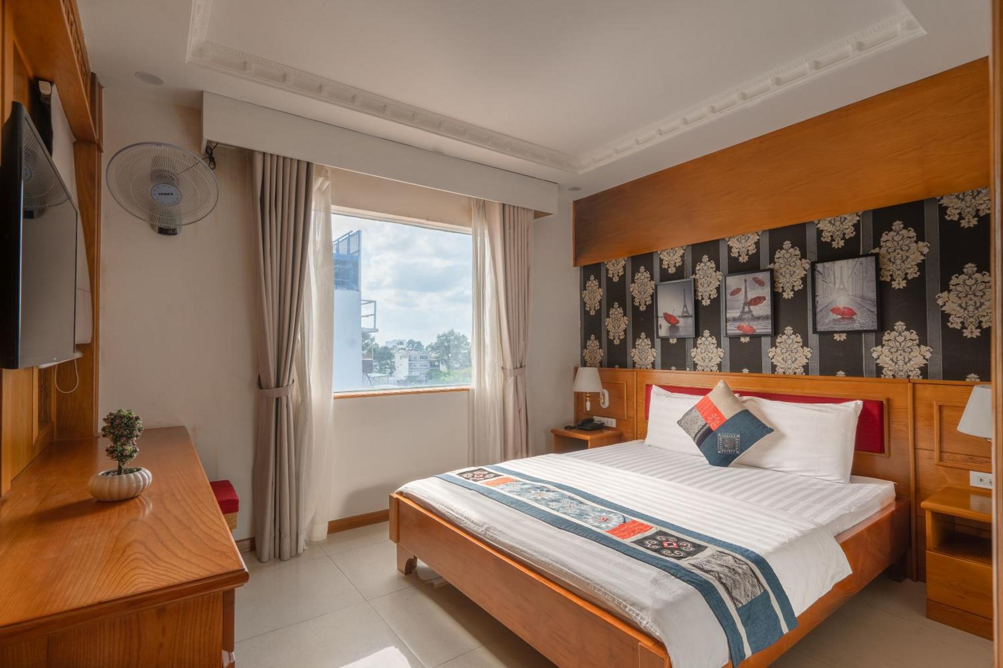 Anh Dao Hotel Хошимин Екстериор снимка