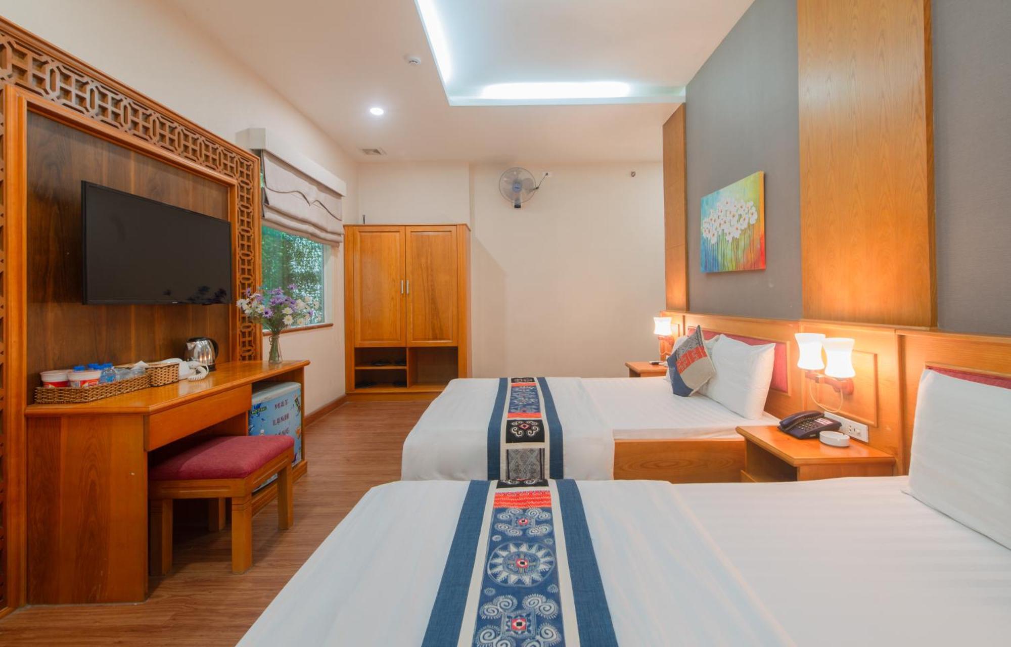 Anh Dao Hotel Хошимин Екстериор снимка