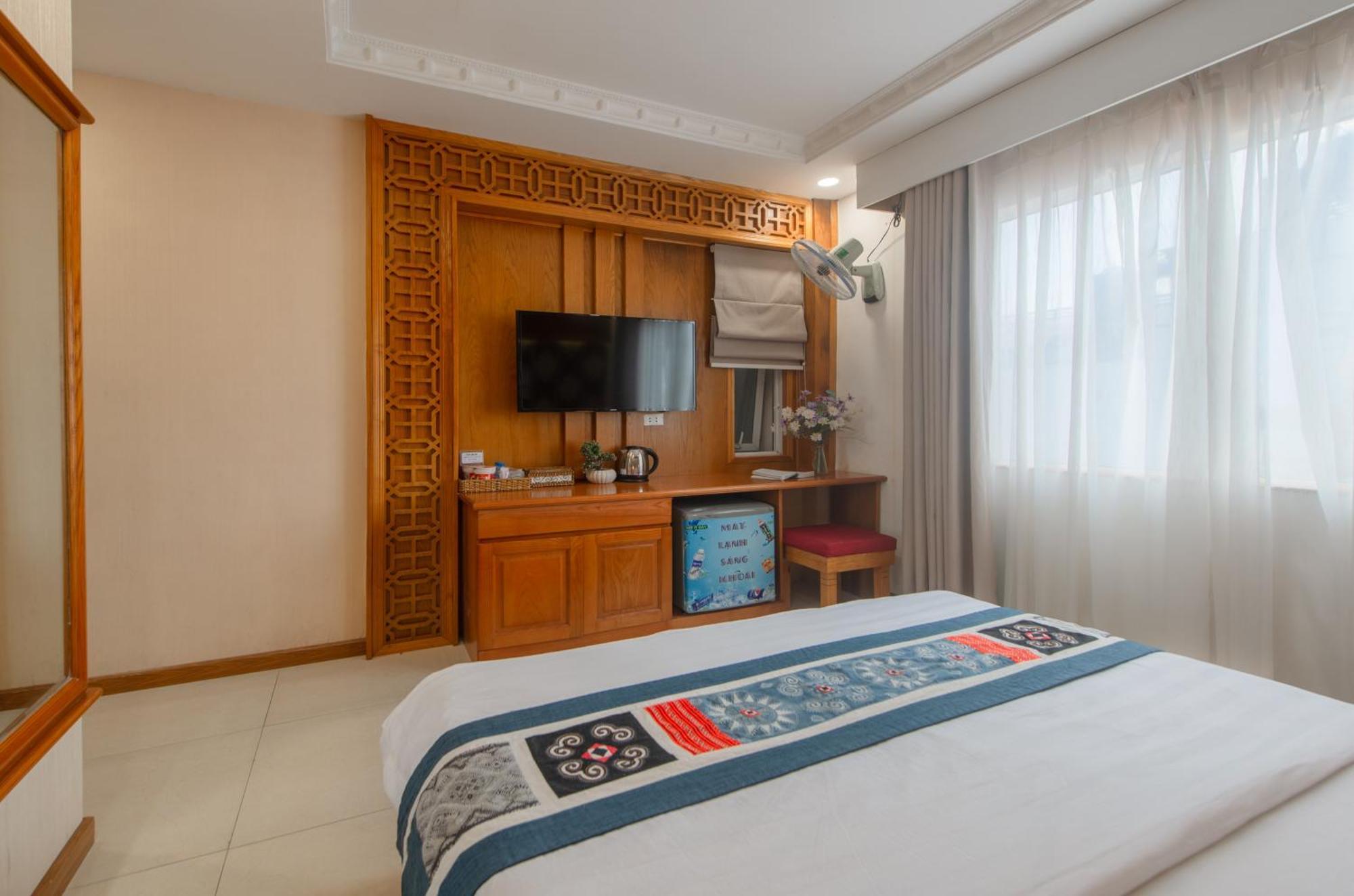 Anh Dao Hotel Хошимин Екстериор снимка