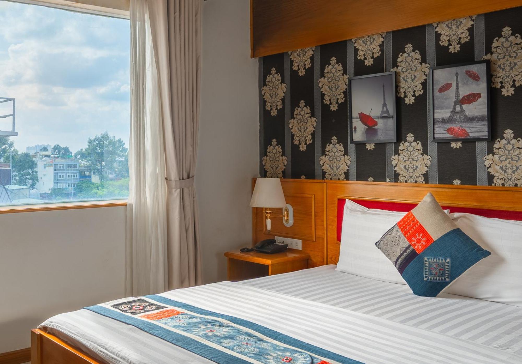 Anh Dao Hotel Хошимин Екстериор снимка